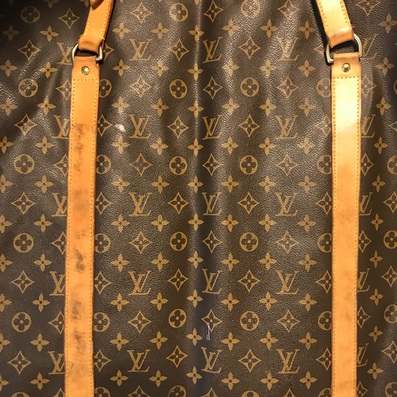 SOLD Authentic Louis Vuitton garment or Portfolio - Picture 8 of 8